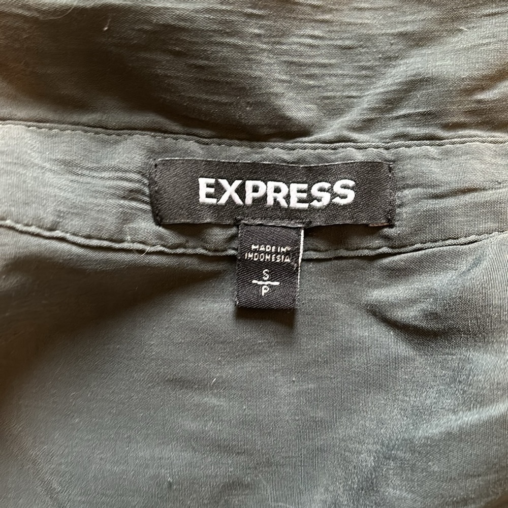 EXPRESS casual button up shirt with double breast pockets women’s small petite - Picture 12 of 13